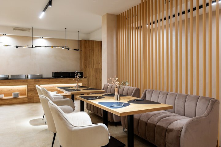 Dining 84 of 112