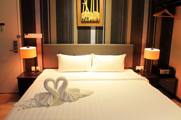 Room 14 of 33