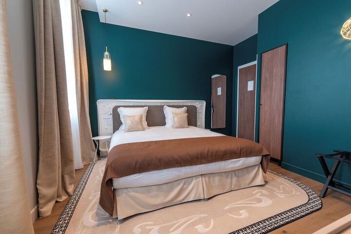 Room 26 of 73