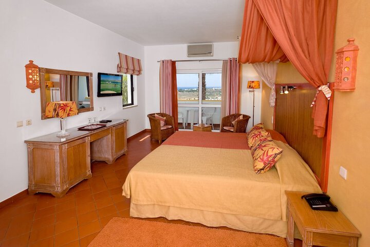 Room 5 of 39