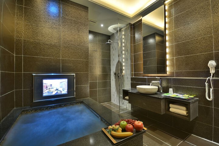 Room 40 of 57