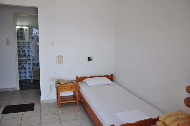 Room 14 of 25