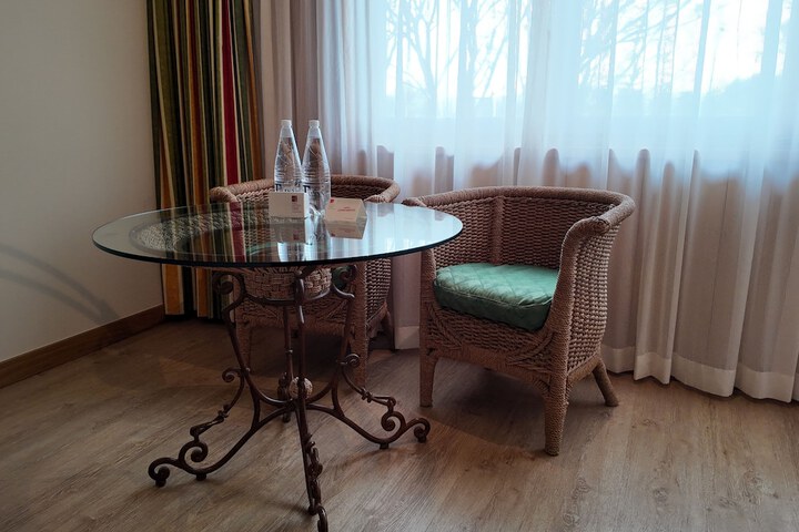 Room 40 of 157