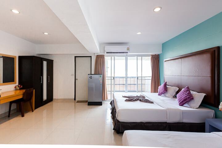 Room 37 of 93