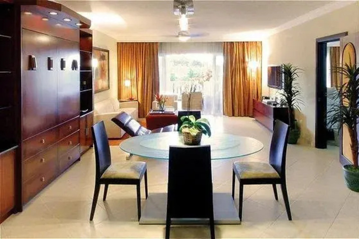 Room 3 of 13