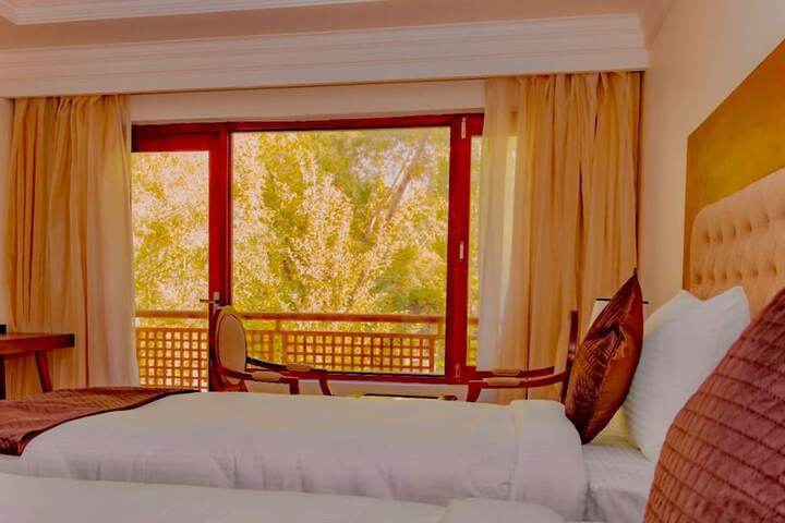 Room 7 of 25