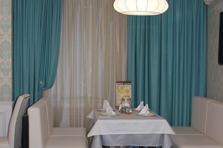 Dining 84 of 108