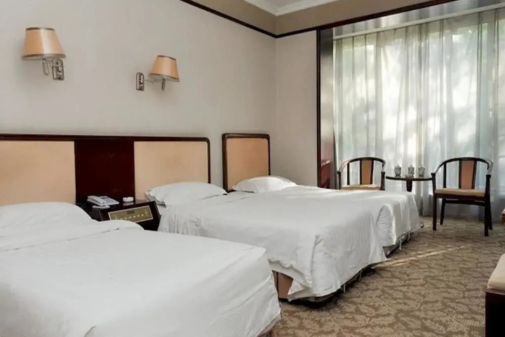 Room 3 of 14