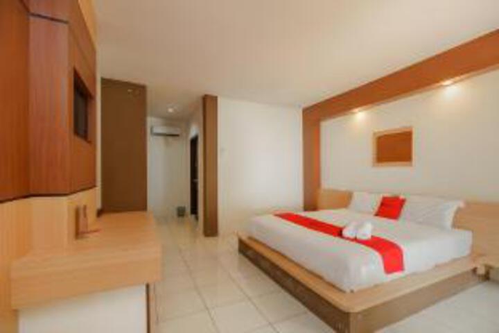 Room 2 of 22