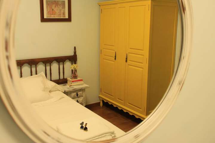 Room 15 of 77