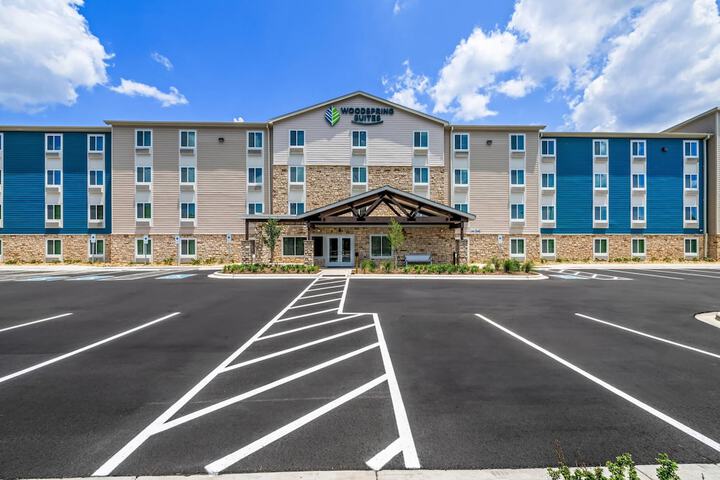 Woodspring Suites Charlotte - Arrowood in Charlotte, NC