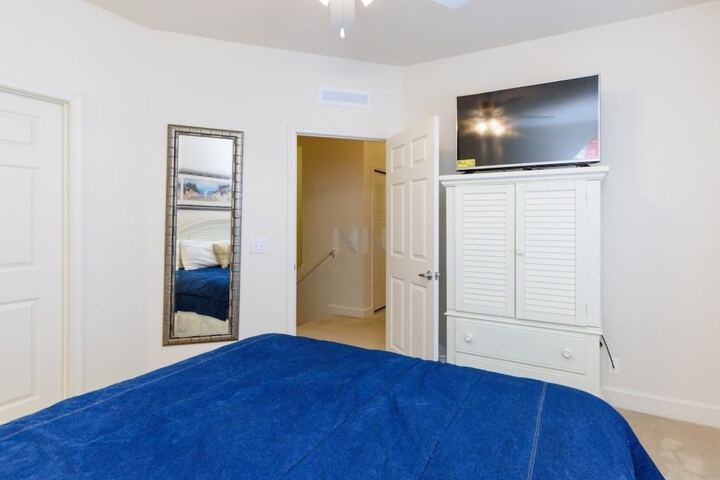 Room 9 of 21