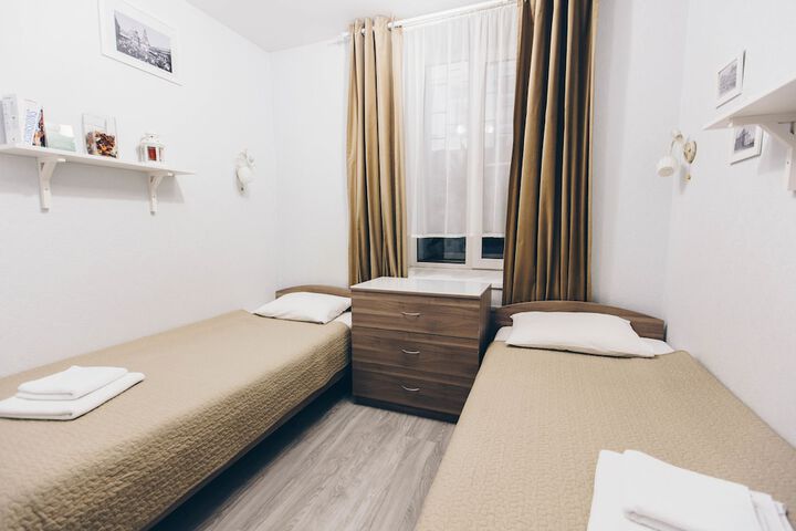 Room 49 of 83