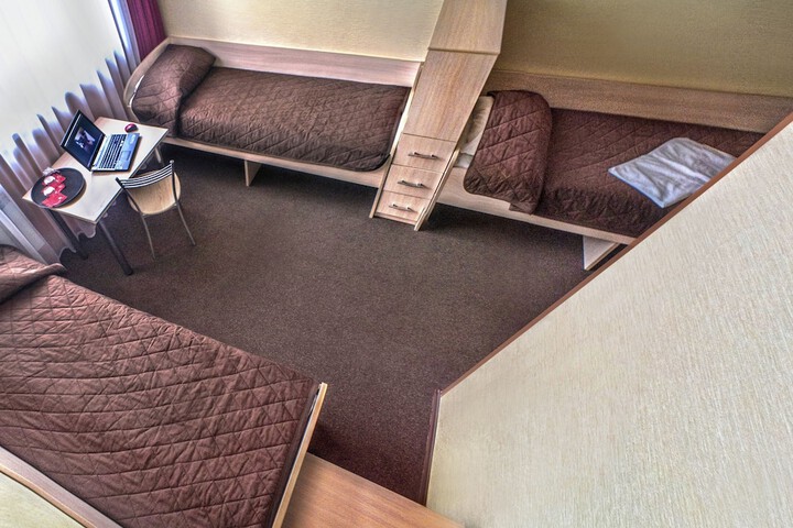 Room 35 of 68