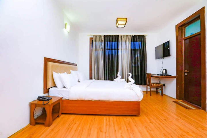 Room 8 of 24