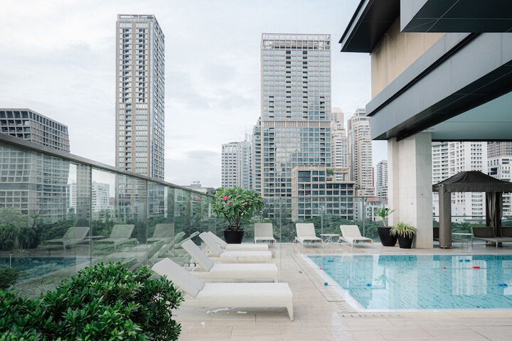 Pool 72 of 152