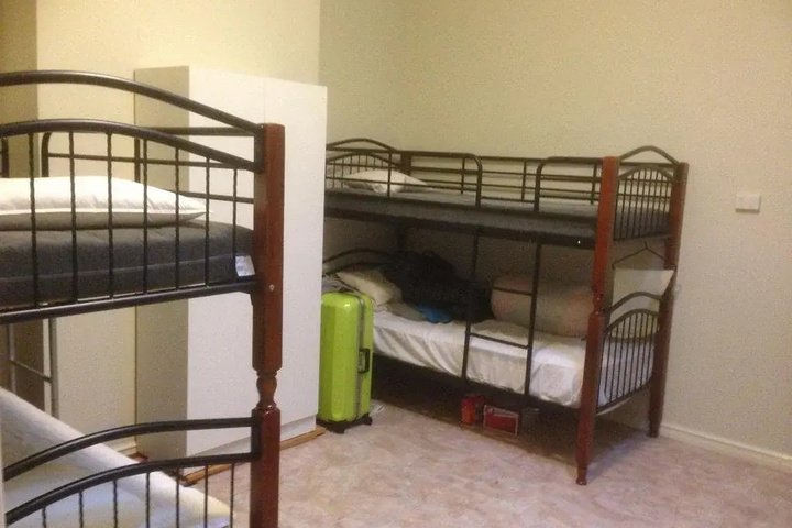 Room 5 of 13