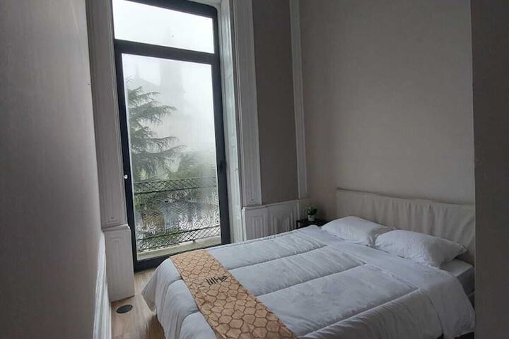 Room 17 of 30