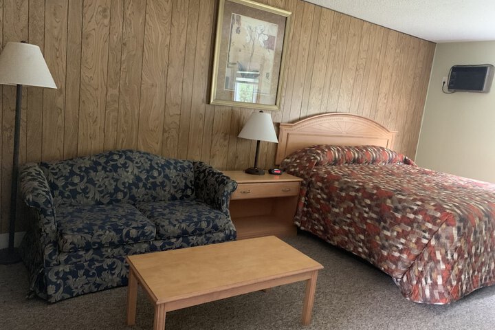 Room 38 of 63