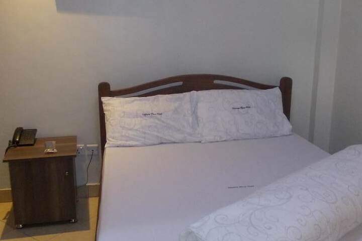 Room 15 of 46