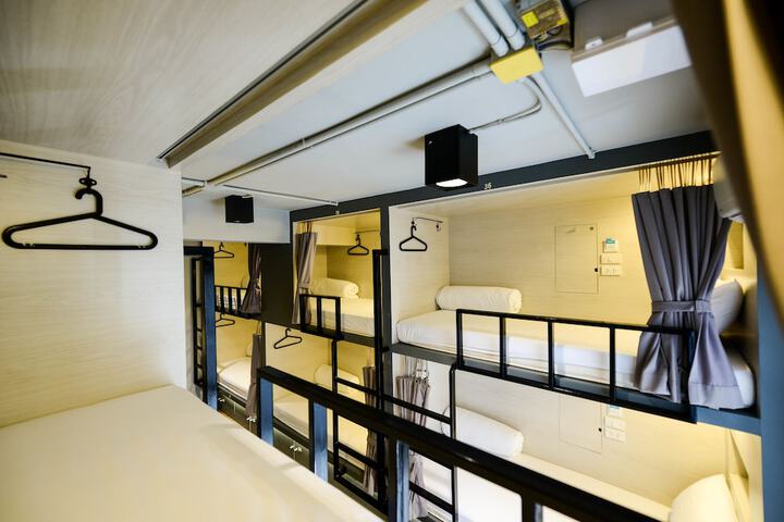 Room 5 of 42