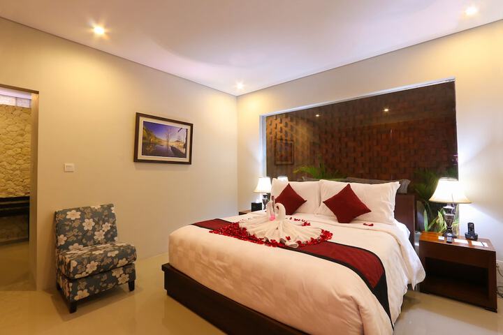 Room 7 of 30