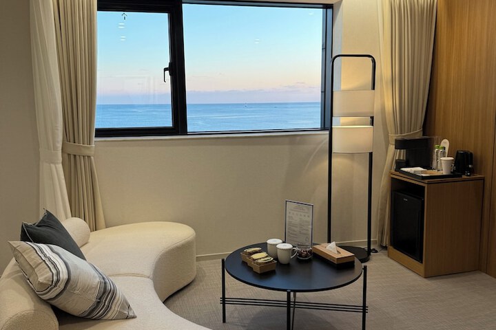 Room 18 of 37