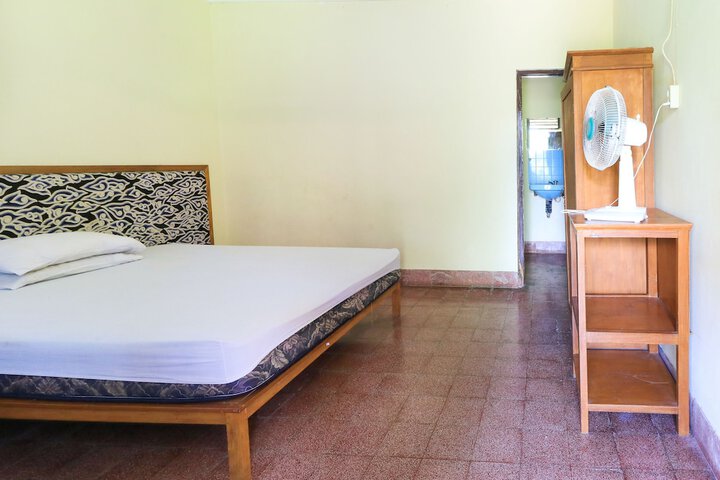 Room 9 of 24