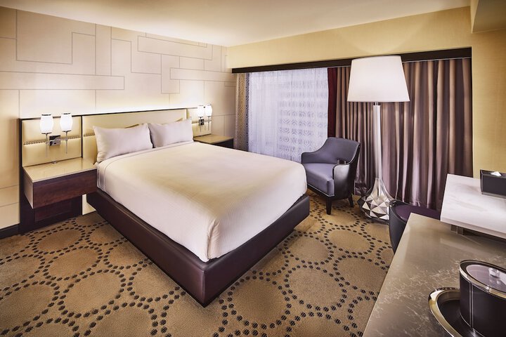Mountain Deluxe Room with 2 Queen Beds (4 of 21)