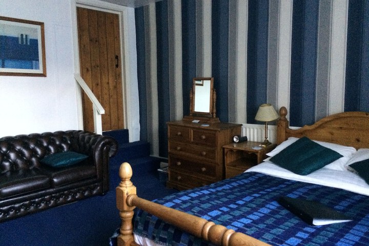 Room 62 of 94