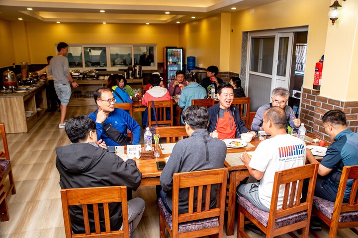 Dining 57 of 78