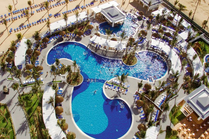 Pool 62 of 130