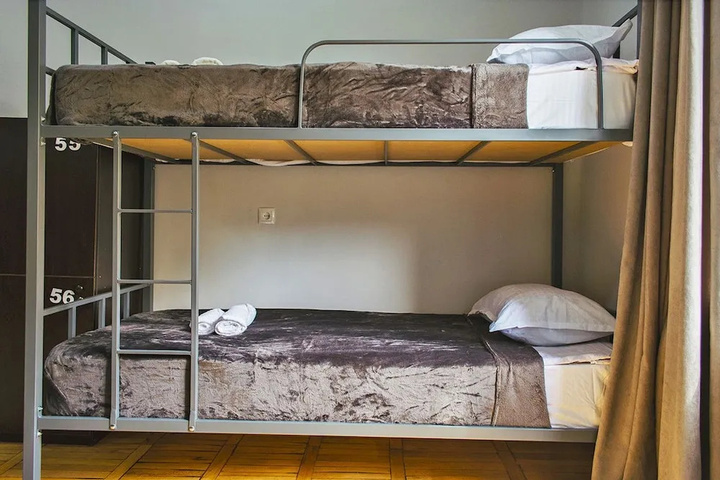 Room 3 of 10
