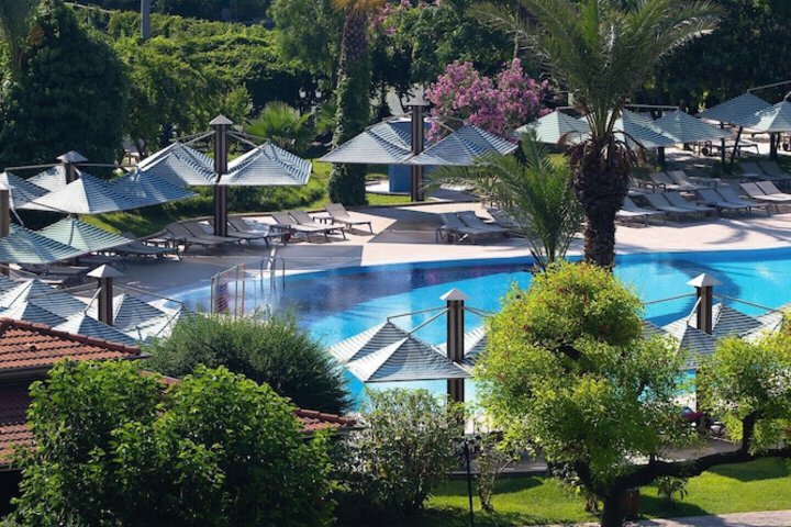 Pool 95 of 321