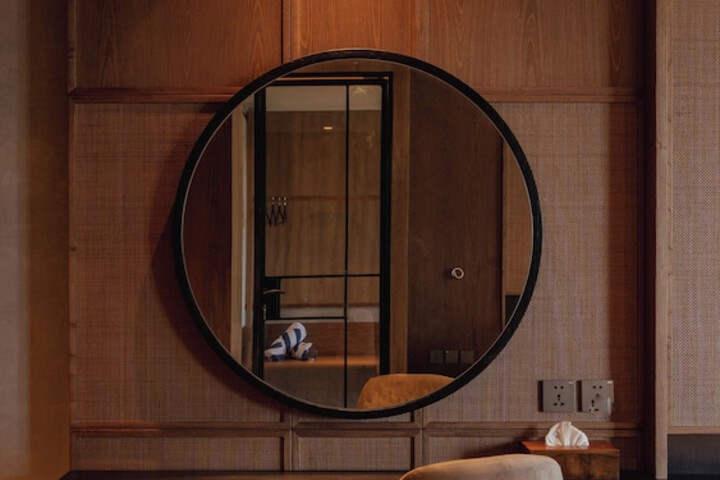 Room 15 of 34