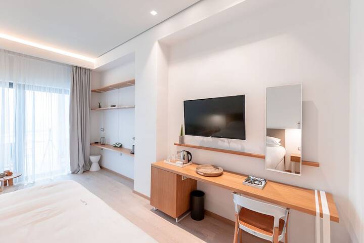 Room 27 of 58