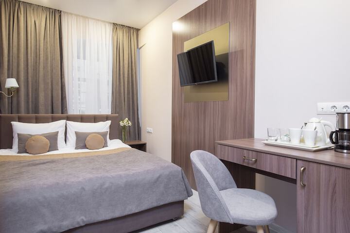 Room 4 of 61