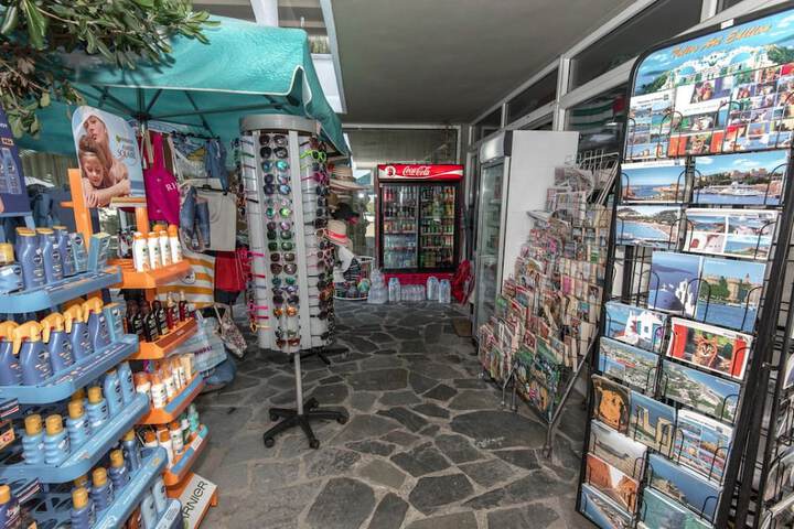 Gift shop