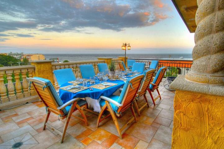 Breakfast/Coffee Service 22 of 41