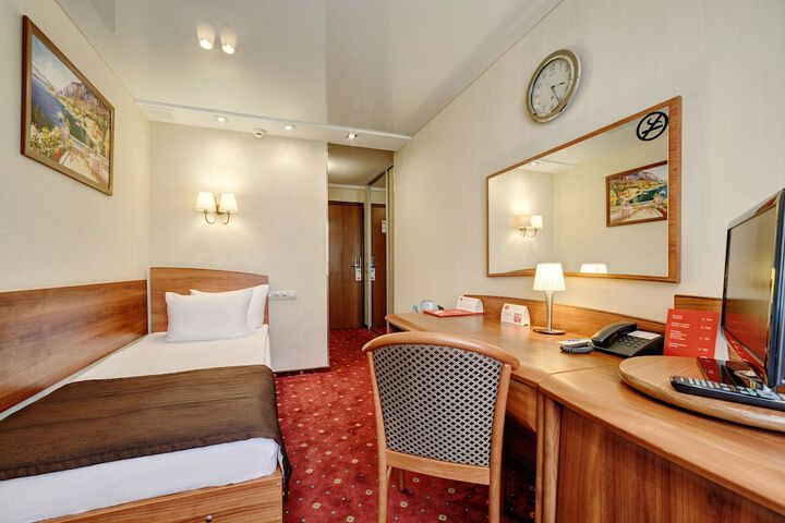 Room 18 of 63