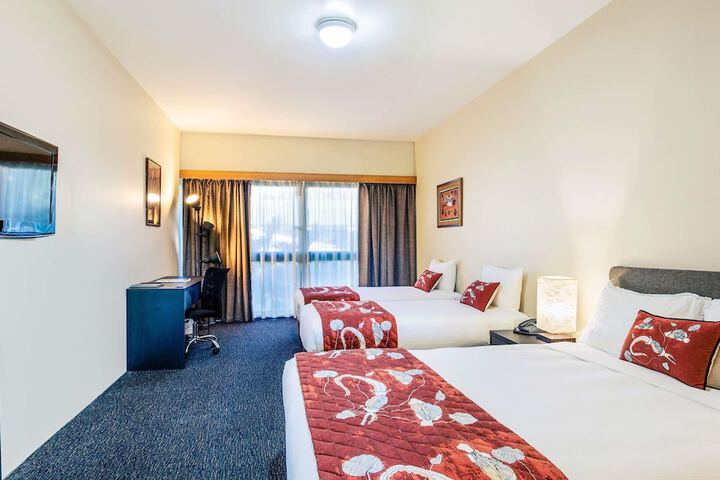 Room 30 of 84