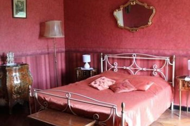 Room 16 of 37