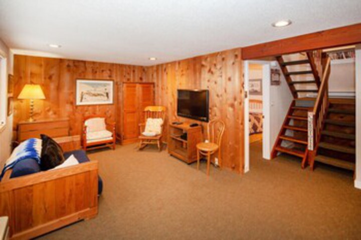 Room 13 of 26