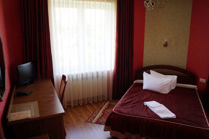 Room 17 of 60