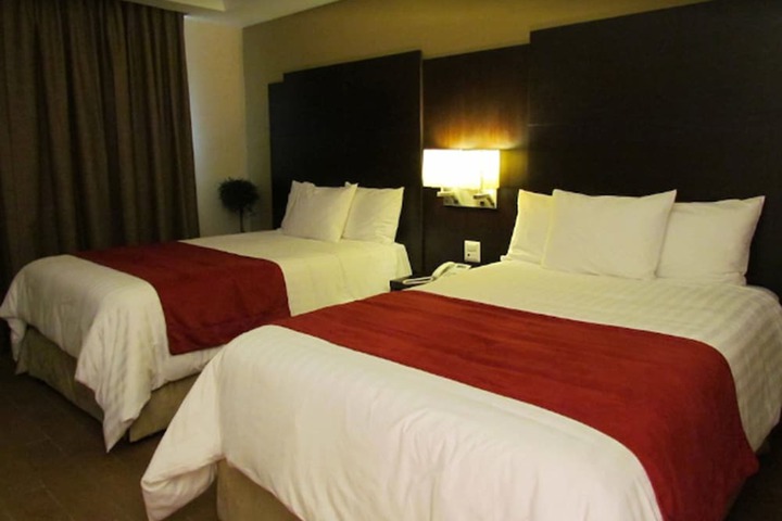 Room 10 of 29