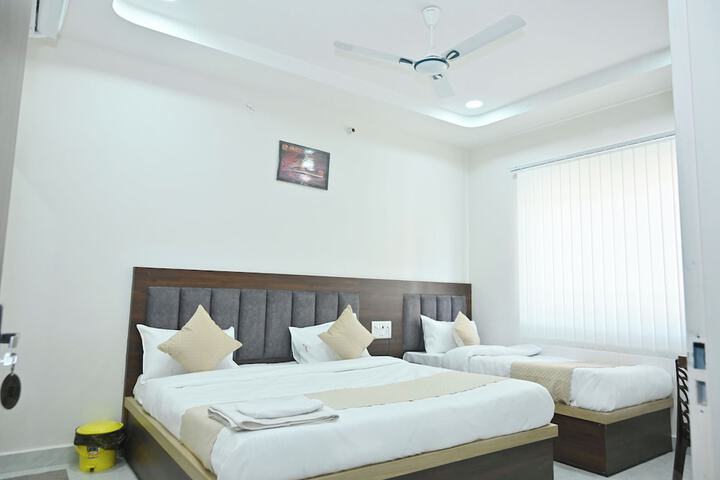 Room 21 of 31