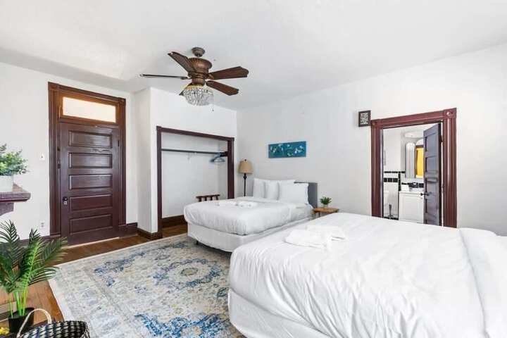 Room 8 of 38