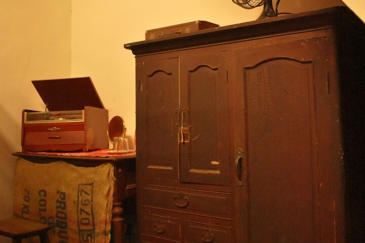 Room 6 of 42