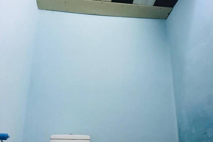Room 12 of 24