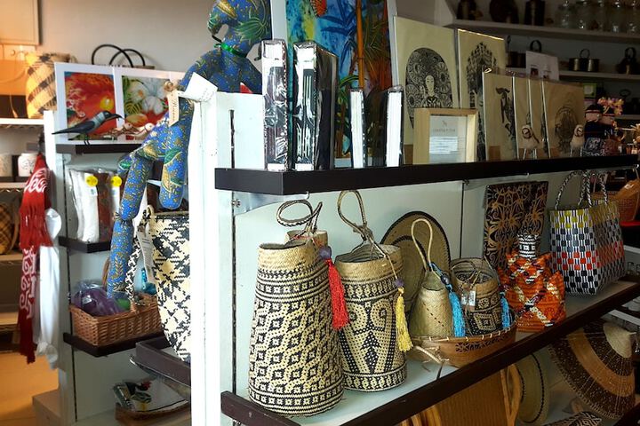 Gift Shop 55 of 73